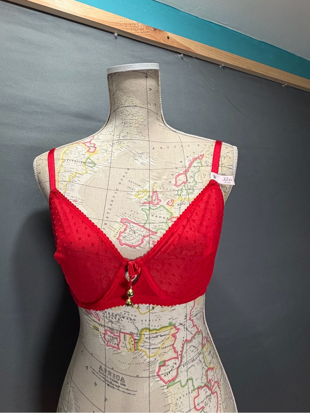 Victoria's Secret Red Lace Dot Underwire Bra with Center Charm